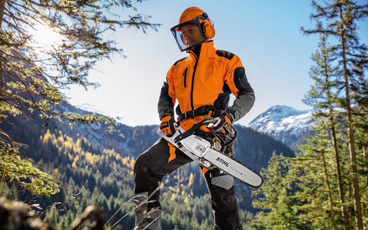 Read more about the article Operator Chainsaw